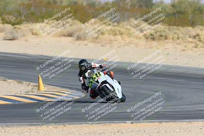 media/Jan-12-2025-CVMA (Sun) [[be1d2b16e3]]/Race 3-Amateur Supersport Middleweight/